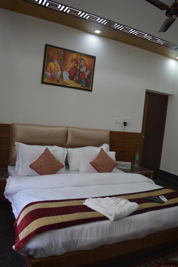 Oyo 10448 Green View Home Stay Dehradun Exterior foto