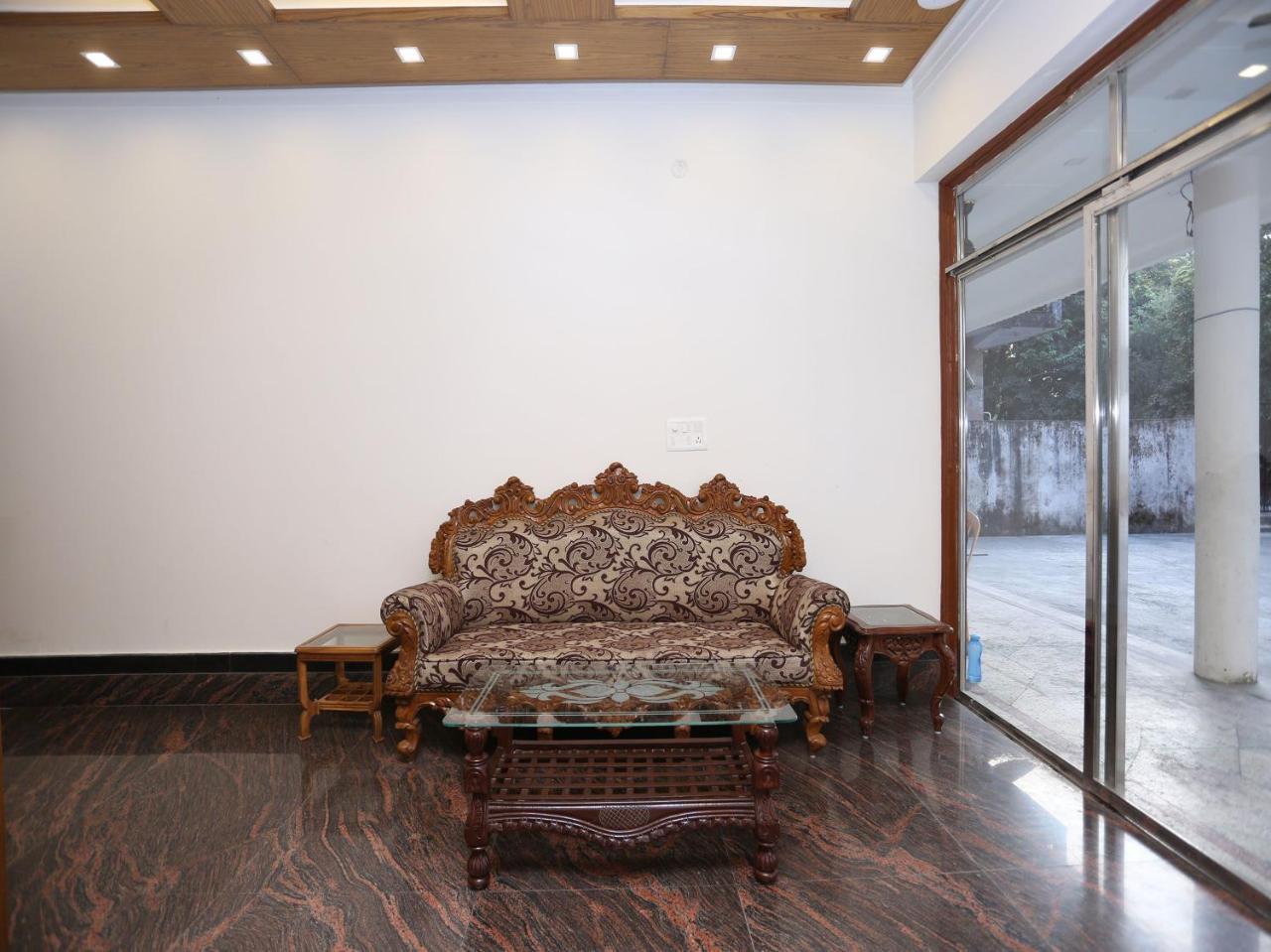 Oyo 10448 Green View Home Stay Dehradun Exterior foto