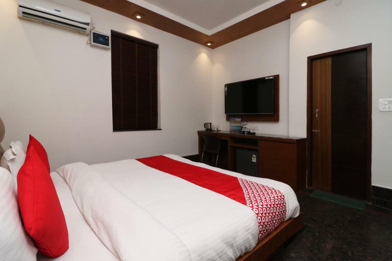 Oyo 10448 Green View Home Stay Dehradun Exterior foto